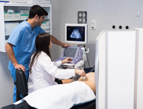 Examen échographie et radiographie